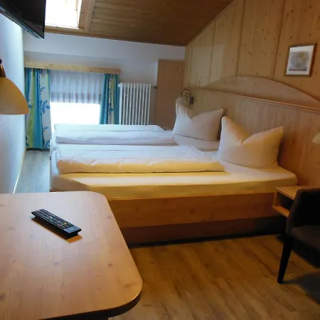 Altwirt Inn